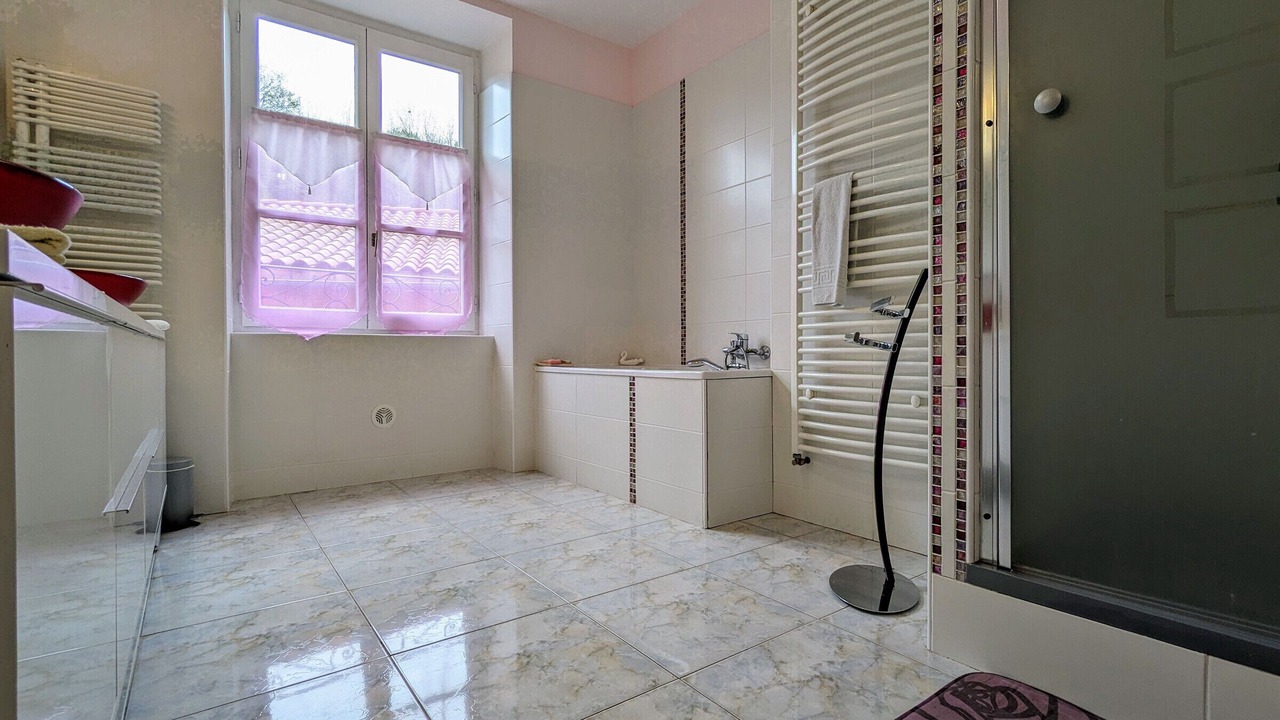 Photo of Bathroom in Le Puy-en-Velay