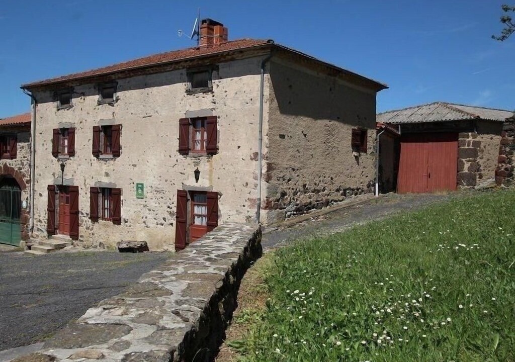 Photo of Buildings in Mazeyrat-Aurouze