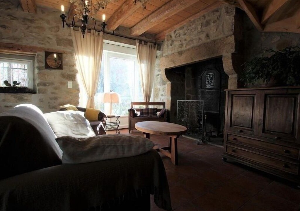 Photo of Livingroom in Jullianges