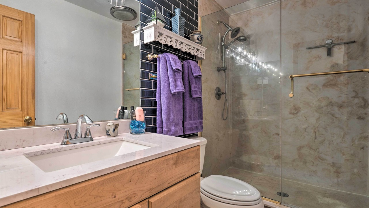 Photo of Bathroom in South Capitol