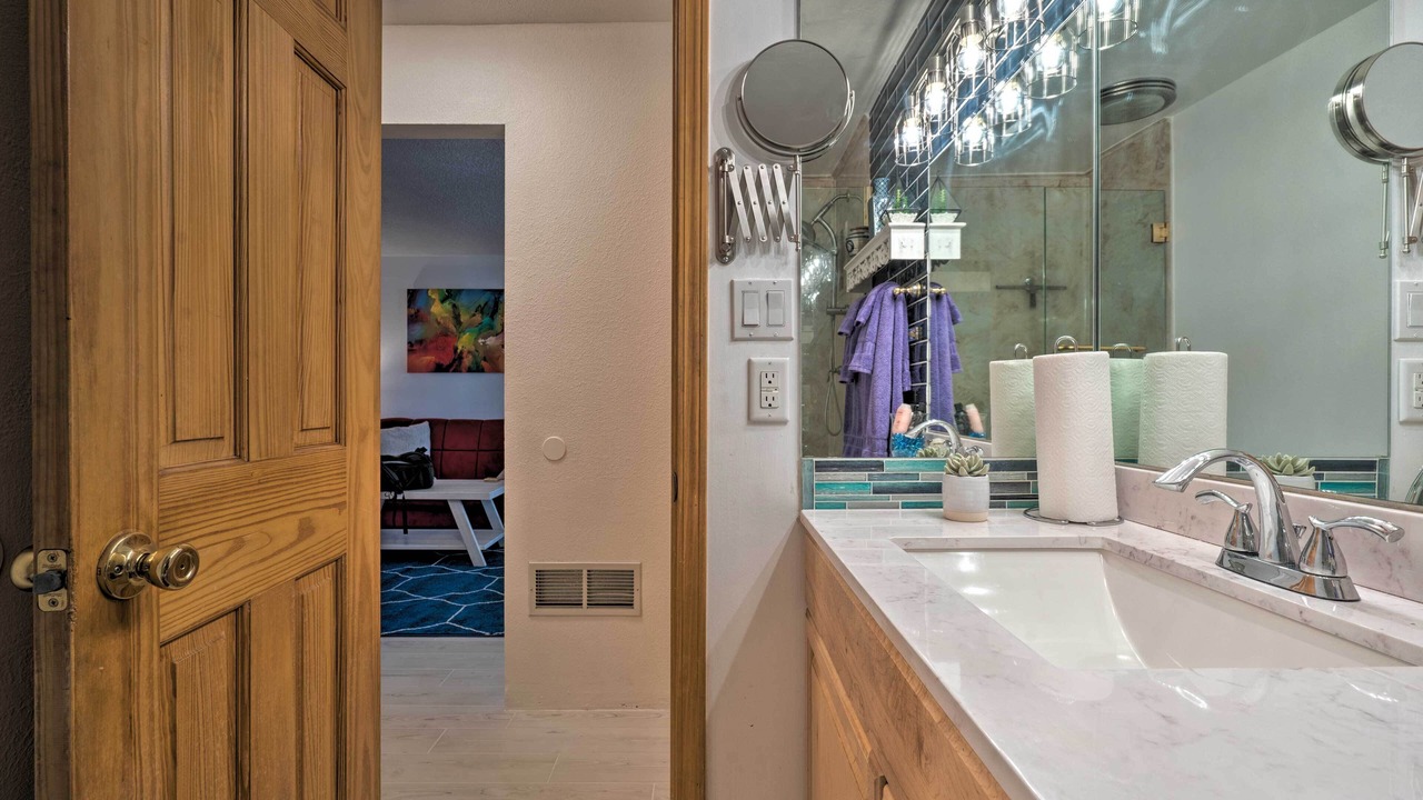 Photo of Bathroom in South Capitol