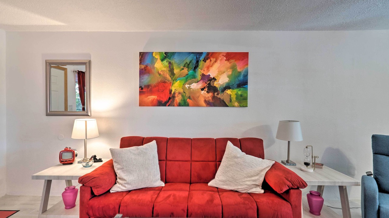 Photo of Livingroom in South Capitol