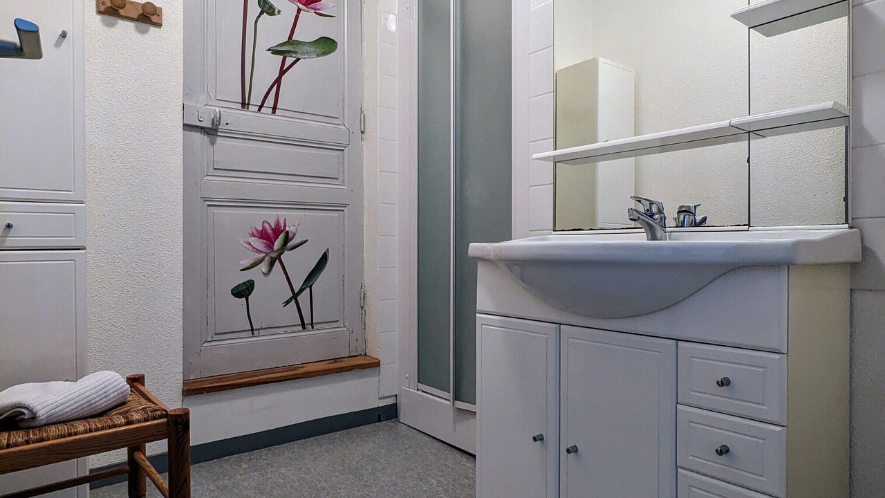 Photo of Bathroom in Charraix