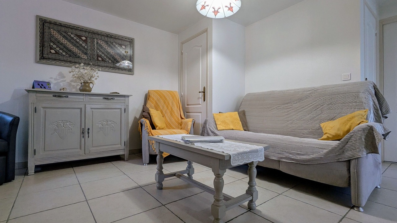 Photo of Livingroom in Saint-Georges-Lagricol