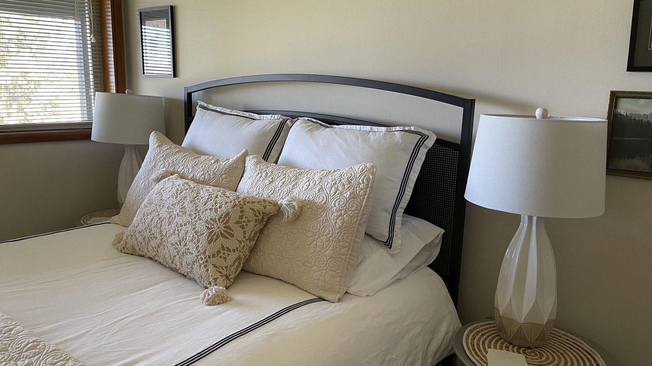 Photo of Others in Mica