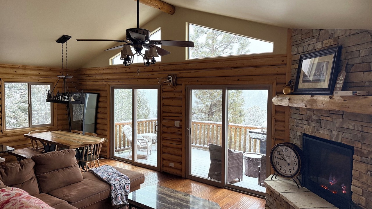 Photo of Livingroom in Rainbow Valley