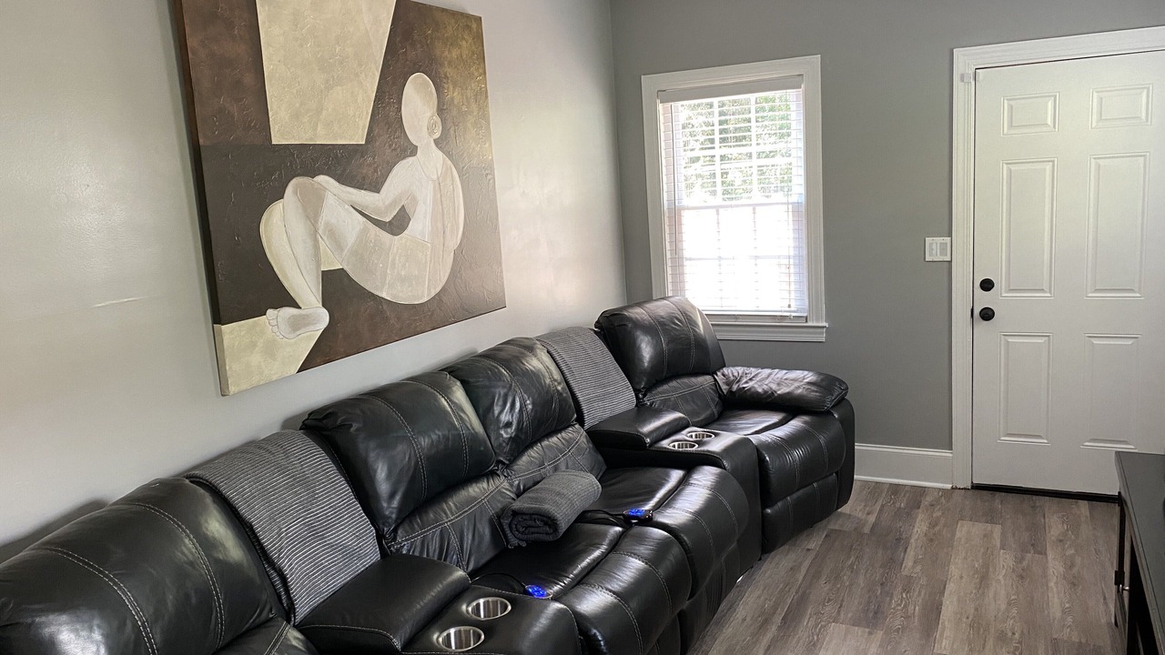 Photo of Livingroom in Pendleton King