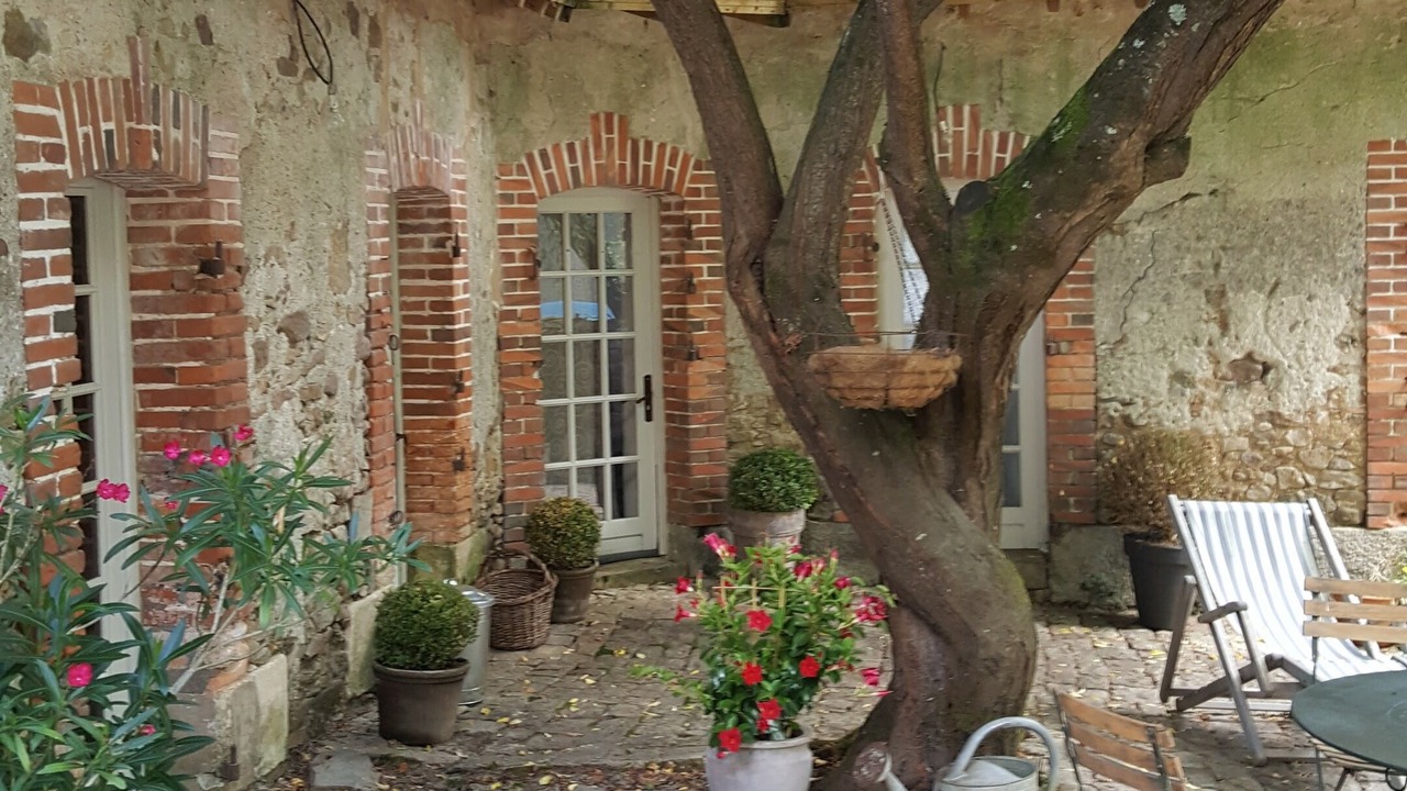 Photo of Patio Balcony in Cheffes