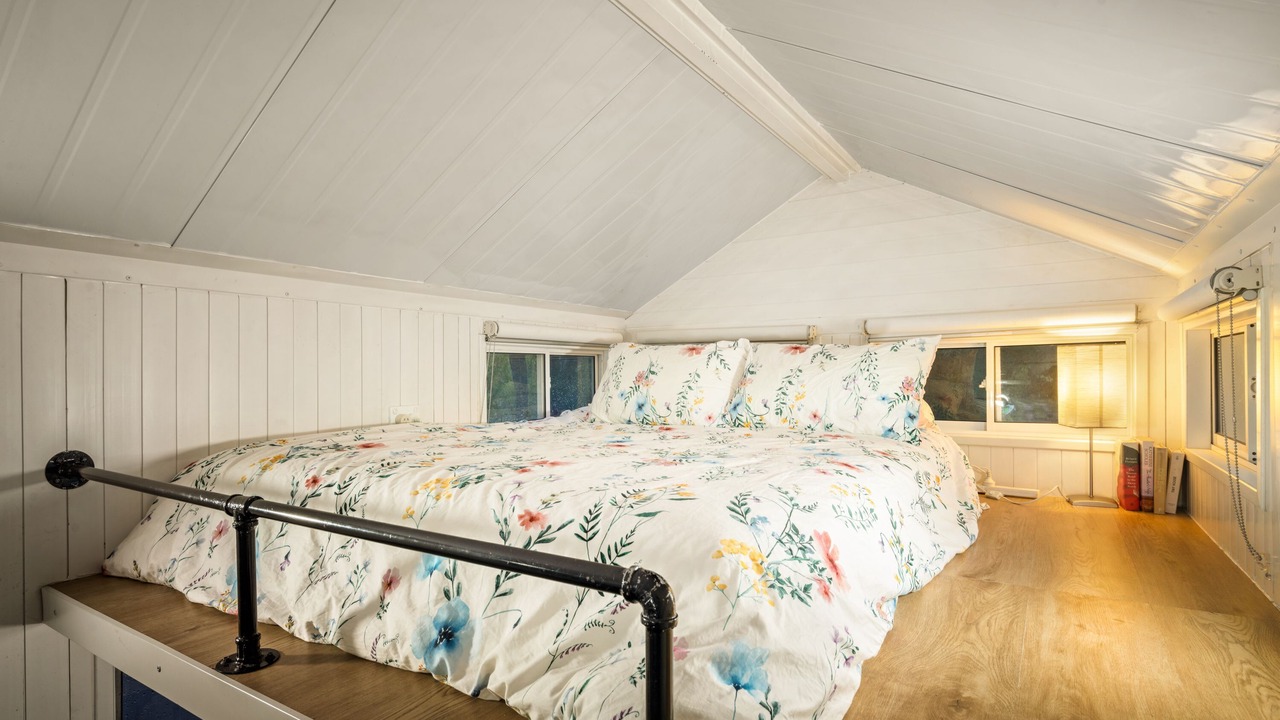 Photo of Bedroom in Flowerdale