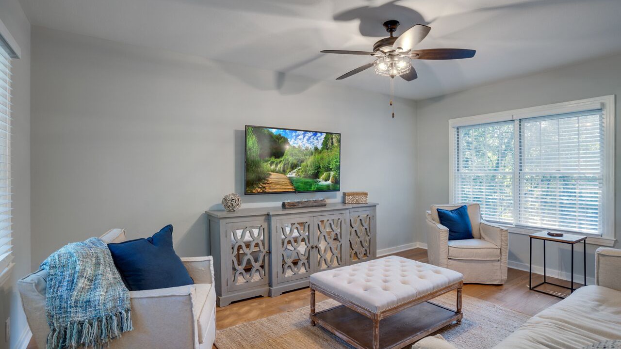 Photo of Livingroom in Tallahassee