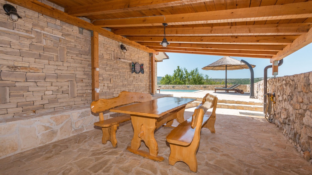 Photo of Outdoor in Pakostane