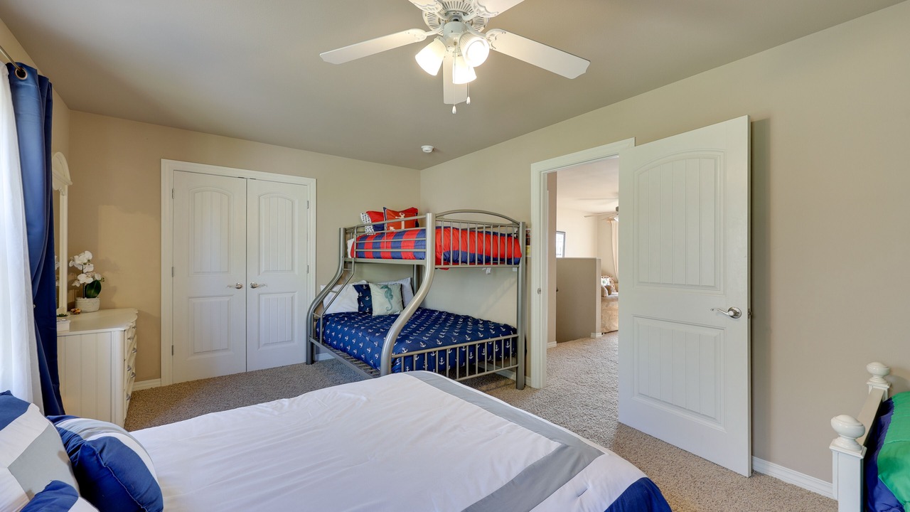 Photo of Bedroom in Grove