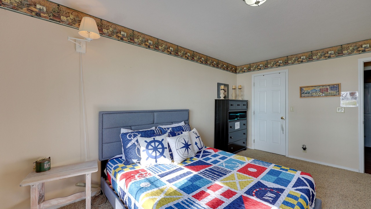 Photo of Bedroom in Grove