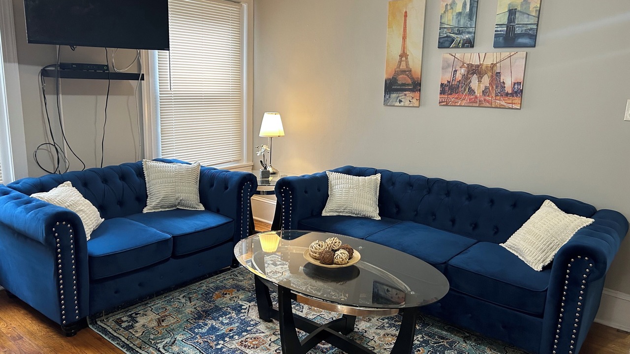 Photo of Livingroom in Rittenhouse Row