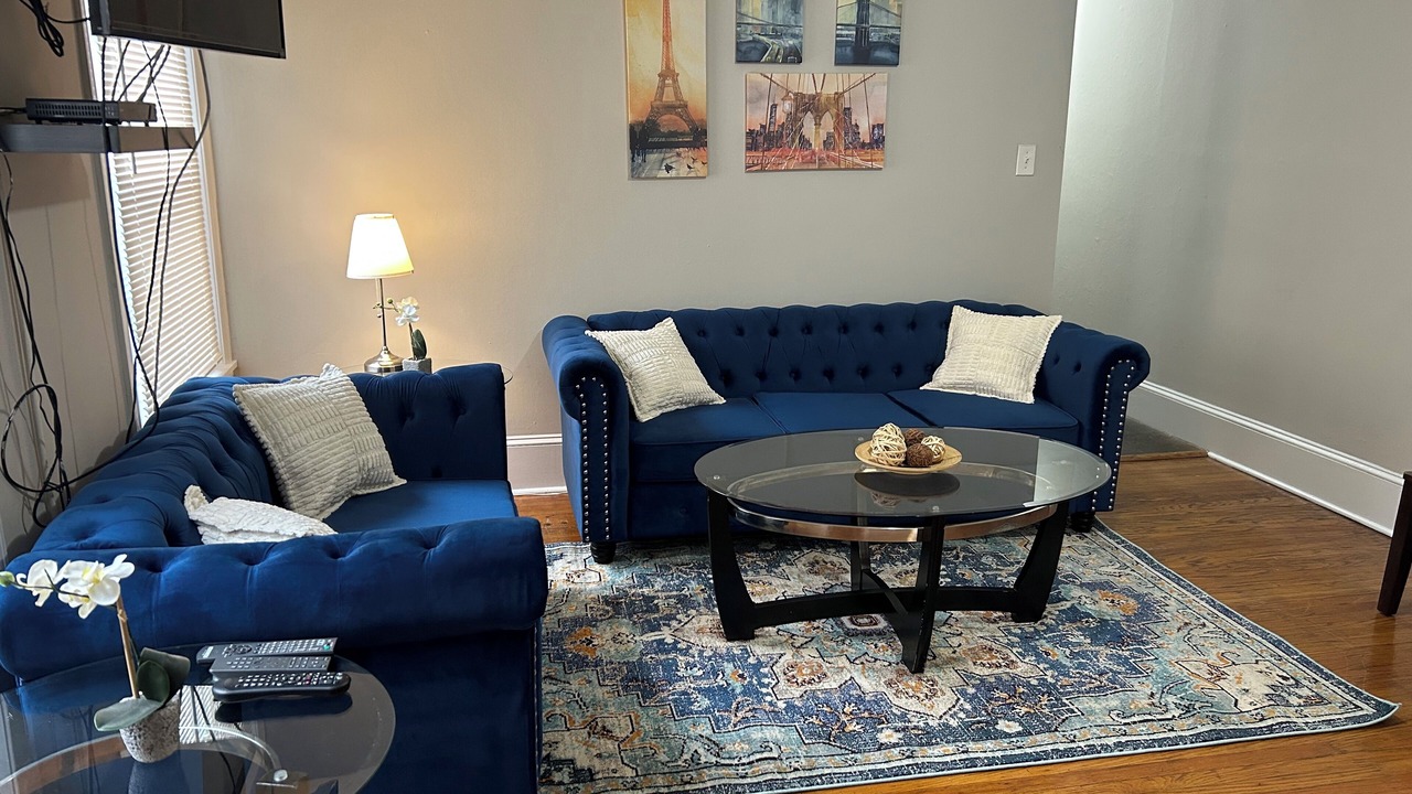 Photo of Livingroom in Rittenhouse Row