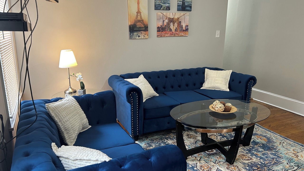 Photo of Livingroom in Rittenhouse Row