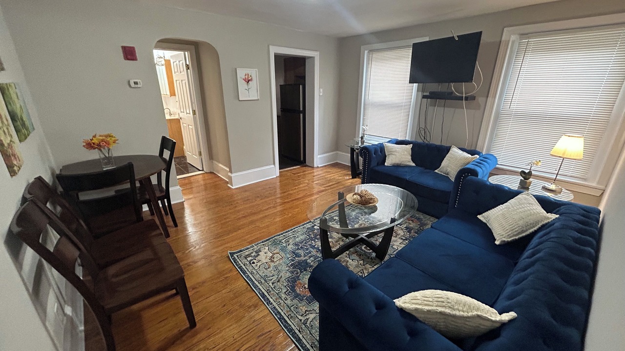 Photo of Livingroom in Rittenhouse Row