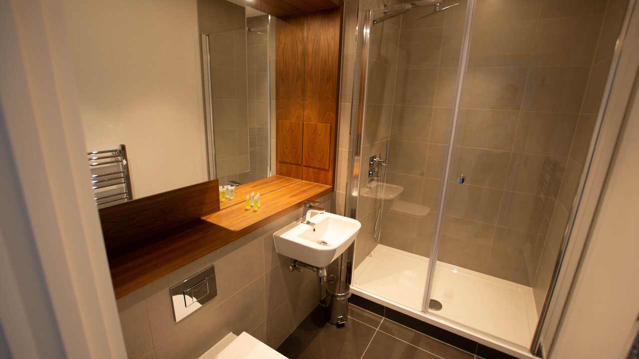 Photo of Bathroom in Canary Wharf