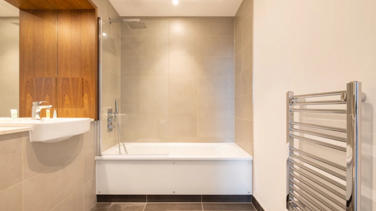 Photo of Bathroom in Canary Wharf