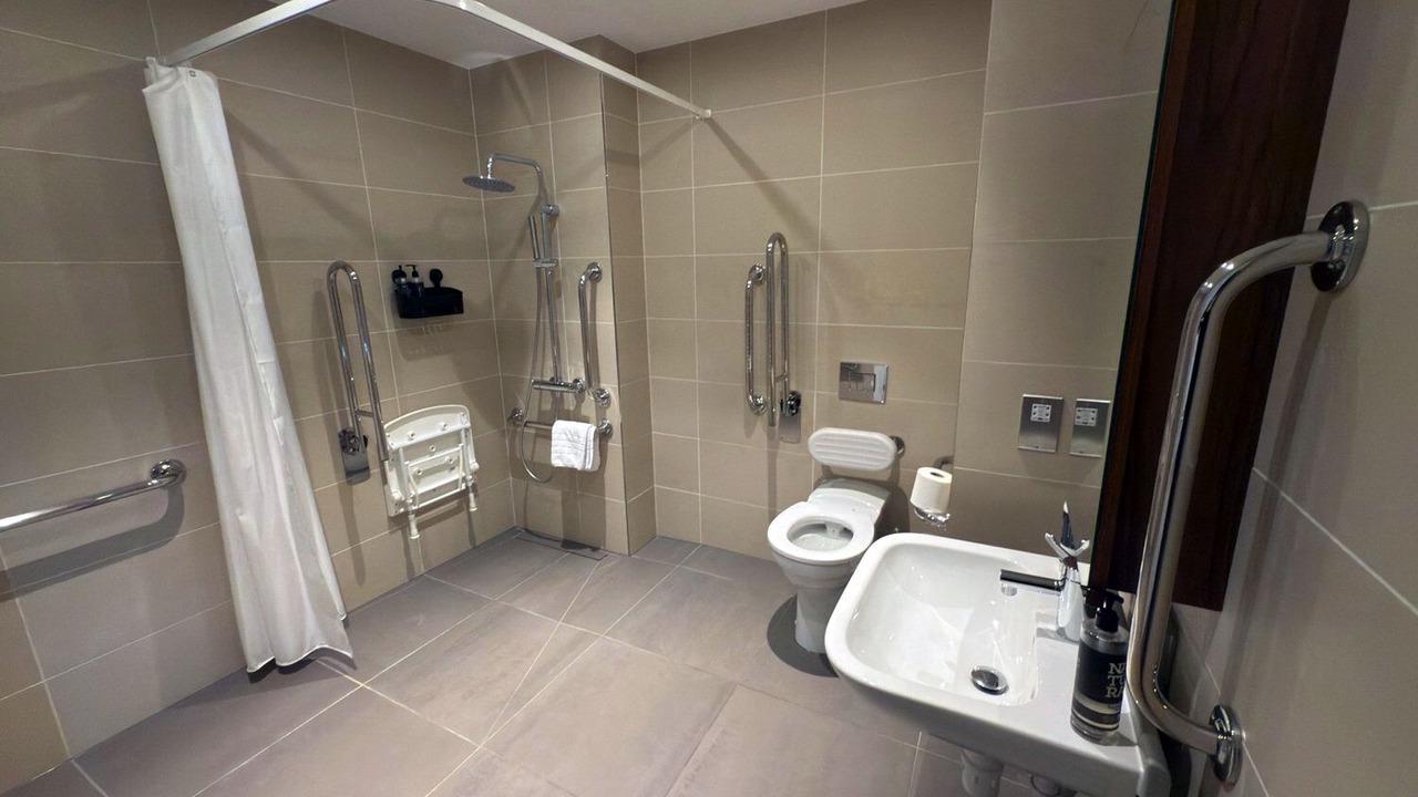 Photo of Bathroom in Canary Wharf