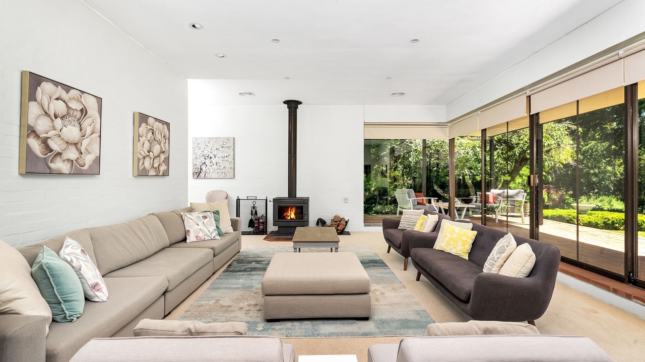 Photo of Livingroom in Exeter