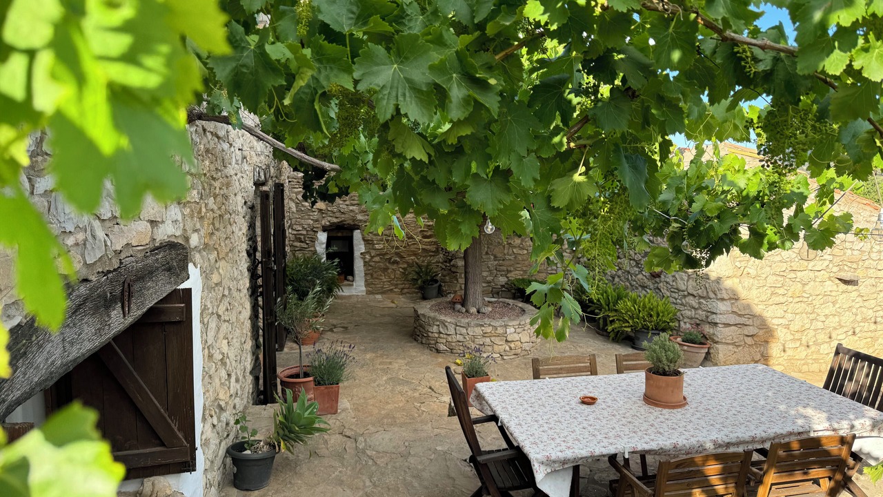 Photo of Outdoor in Cati