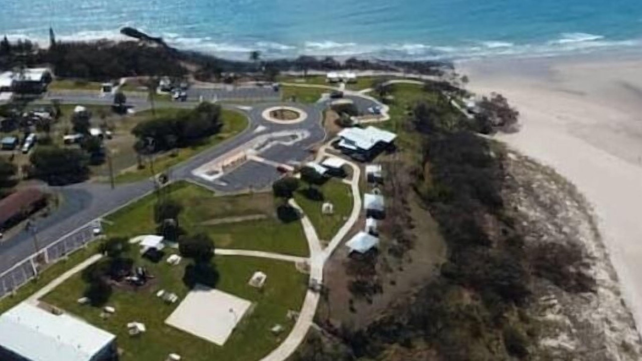 Photo of Others in Elliott Heads