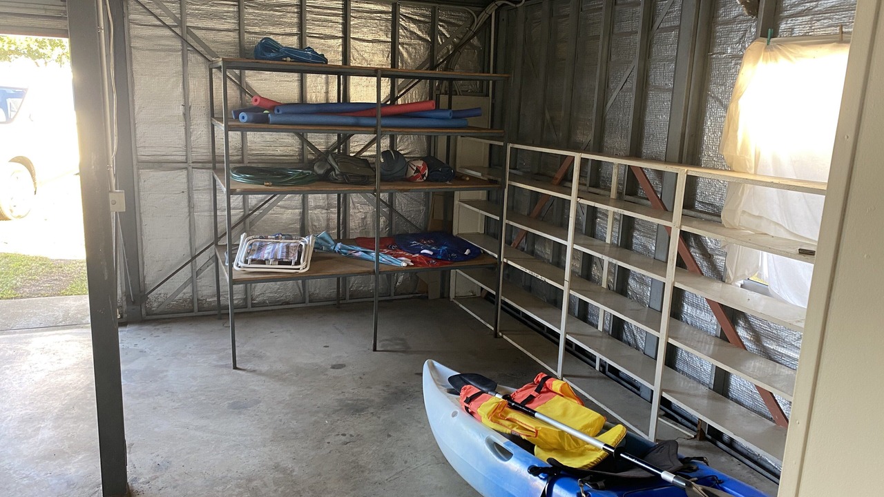 Photo of Others in Elliott Heads