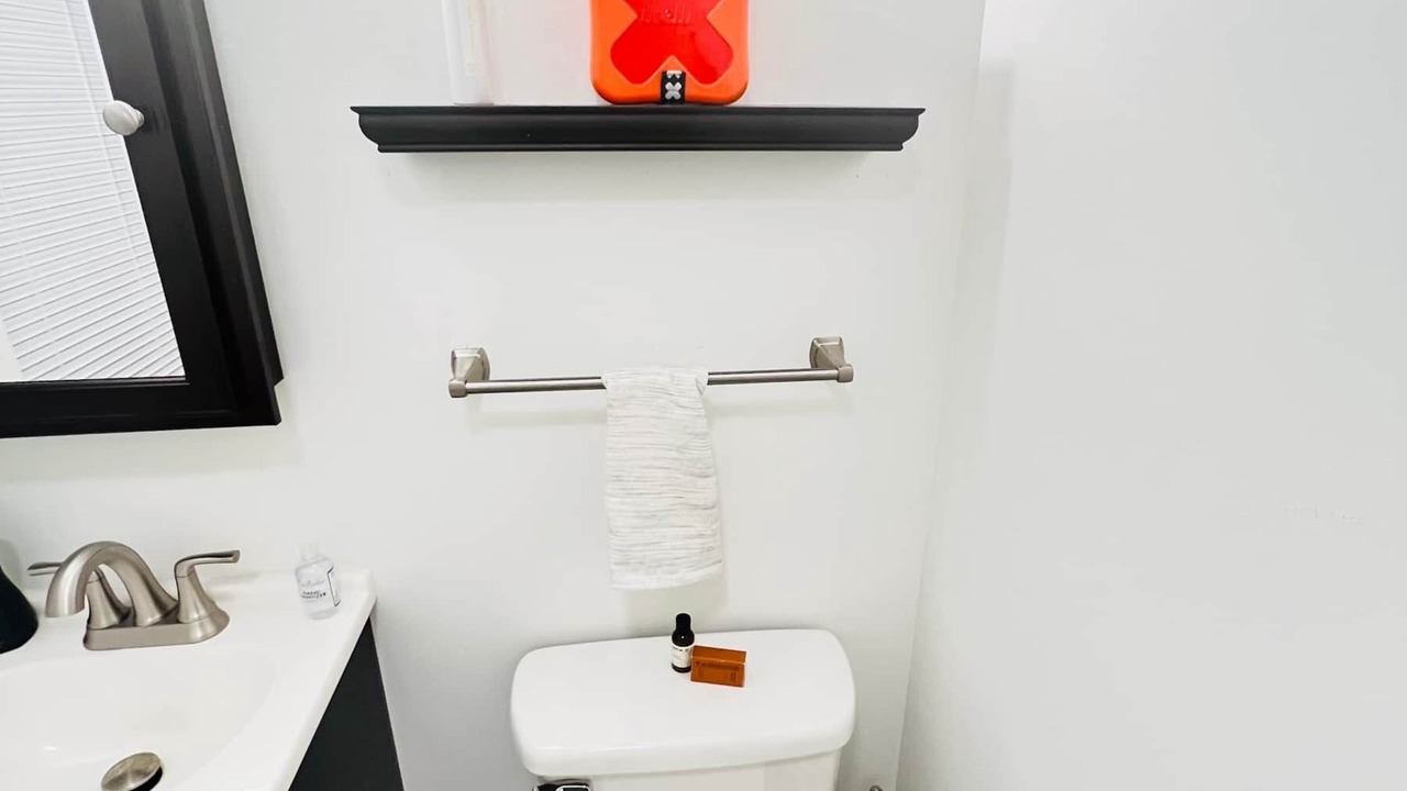 Photo of Bathroom in Bay Shore