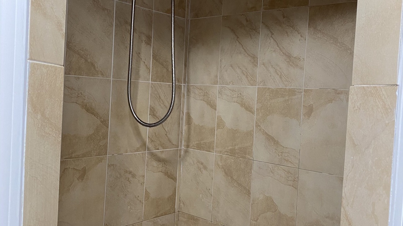 Photo of Bathroom in Metropolitan Hill - Beech Street