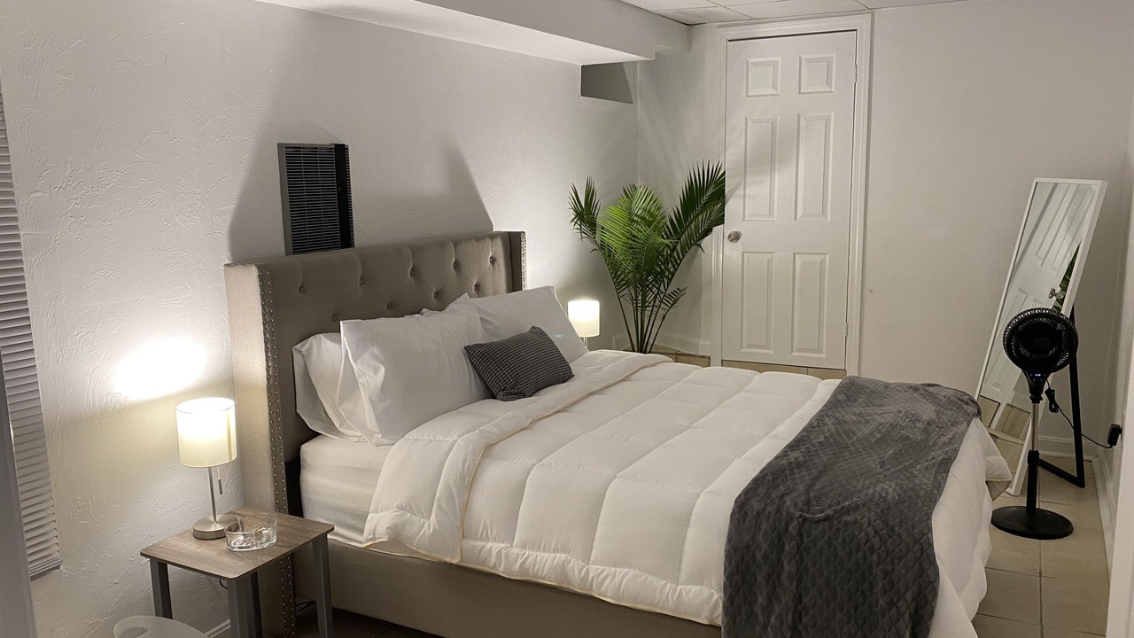 Photo of Bedroom in Metropolitan Hill - Beech Street