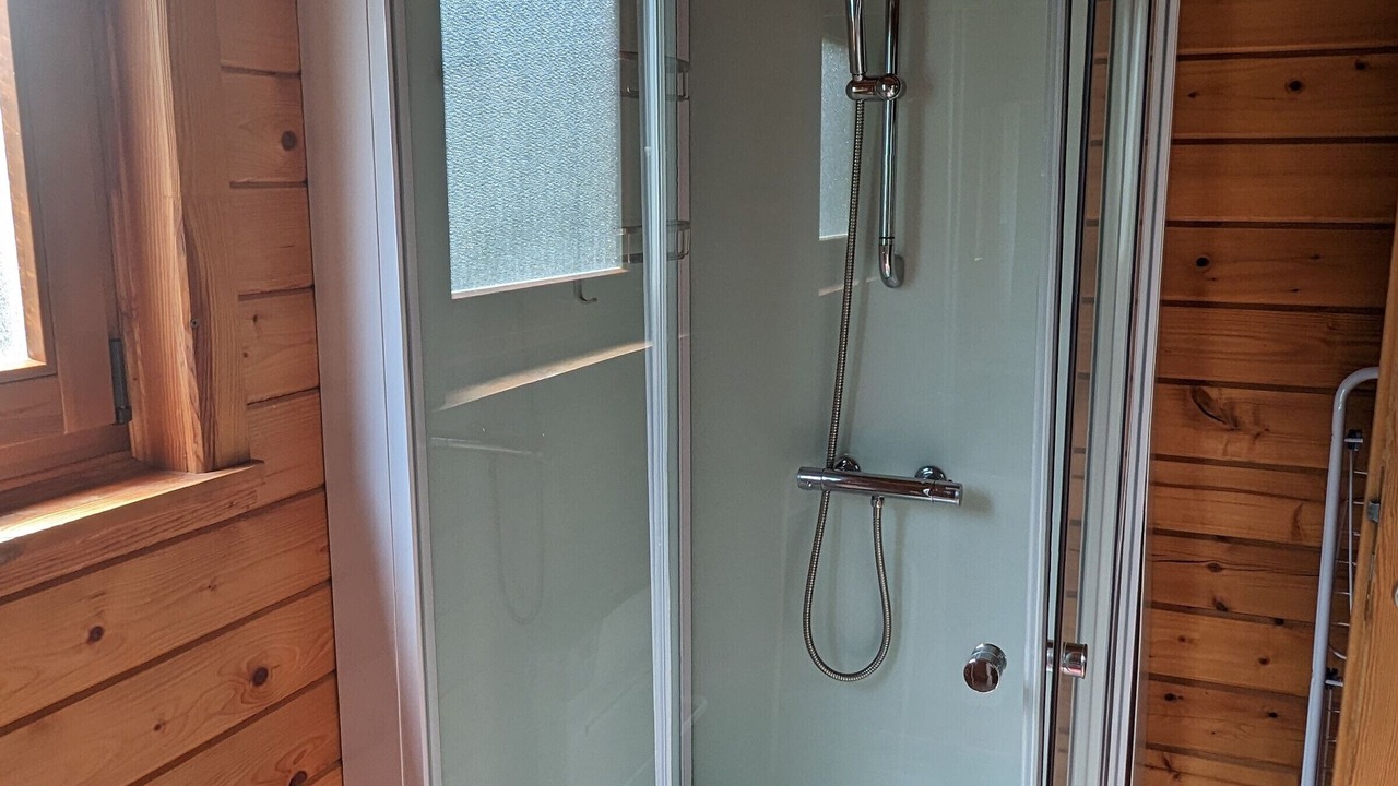 Photo of Bathroom in Taintrux