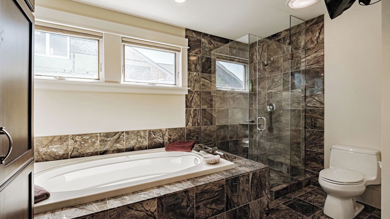 Photo of Bathroom in Old Orchard Beach