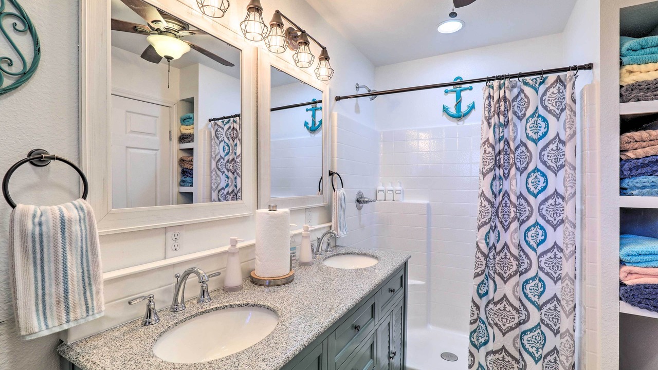 Photo of Bathroom in Granbury