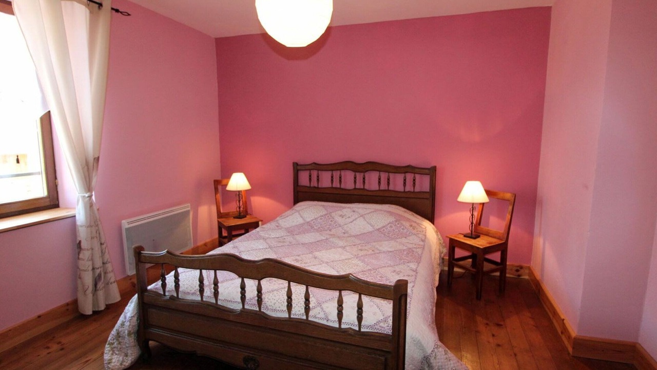 Photo of Bedroom in Rehaupal