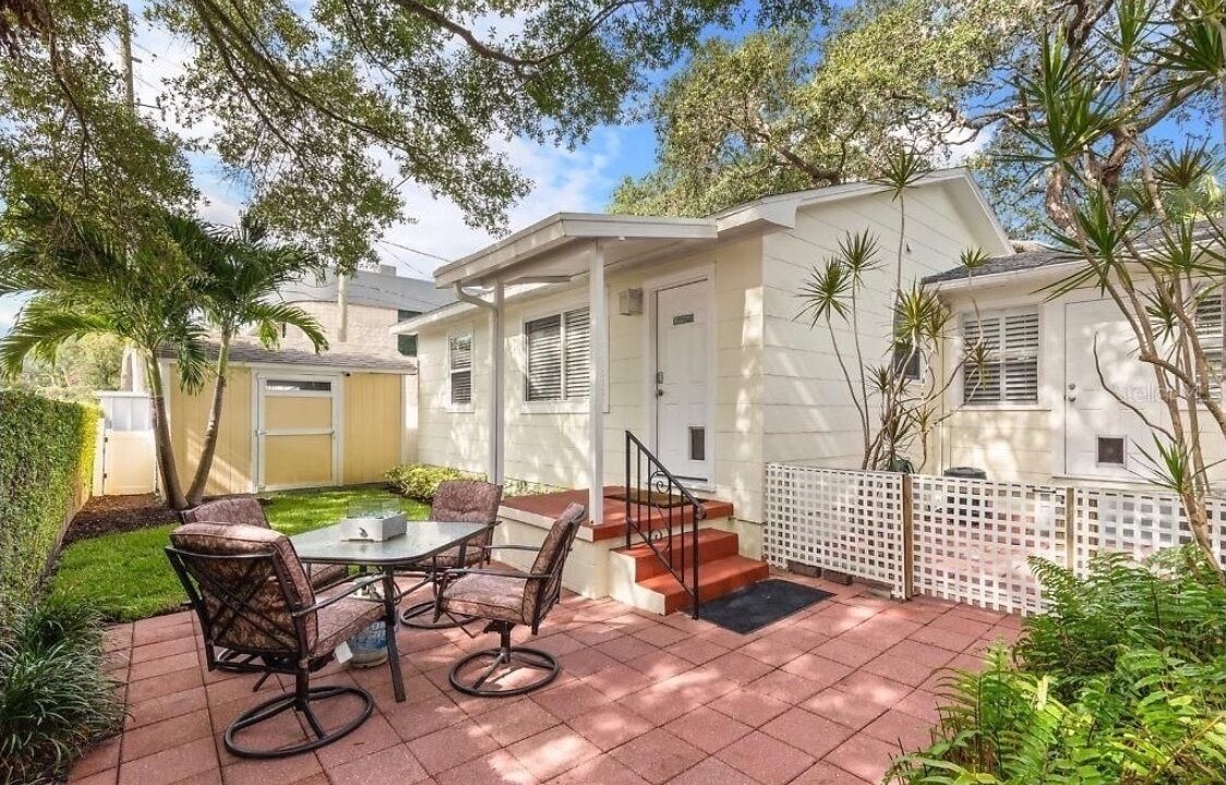 Photo of Outdoor in Crescent Heights