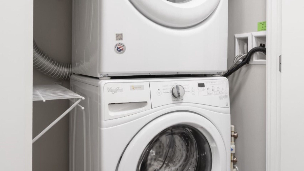 Photo of Others in Central-Maverick Square - Paris Street