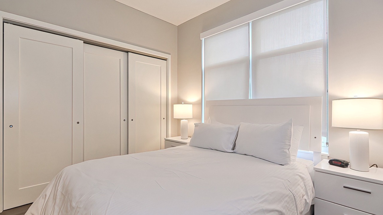 Photo of Bedroom in Central-Maverick Square - Paris Street