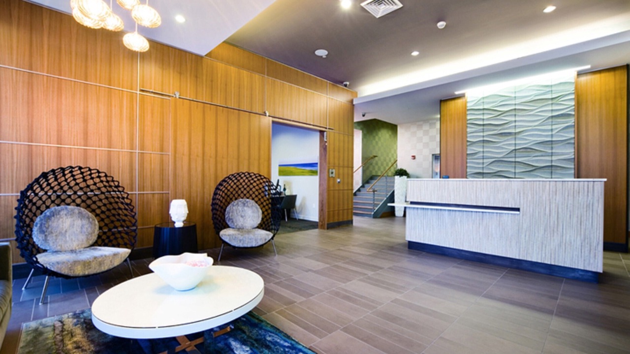 Photo of Others in Central-Maverick Square - Paris Street