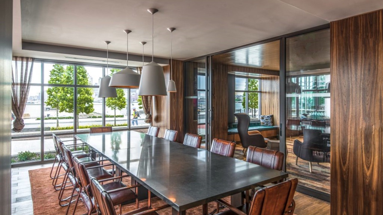 Photo of Others in Central-Maverick Square - Paris Street