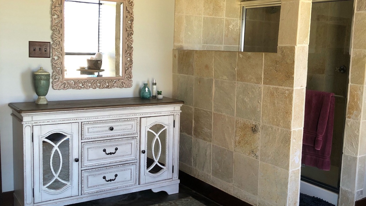 Photo of Bathroom in Era