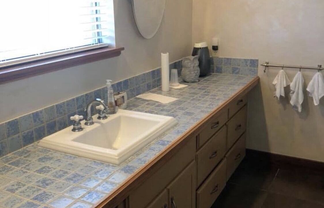 Photo of Bathroom in Era