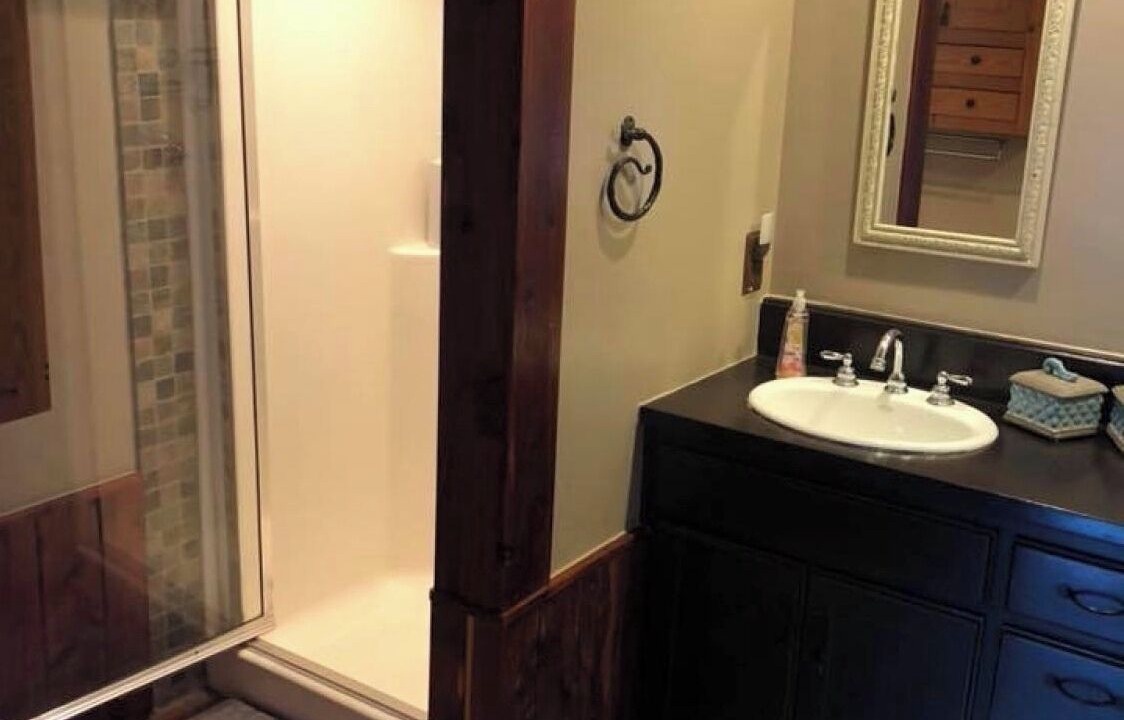 Photo of Bathroom in Era