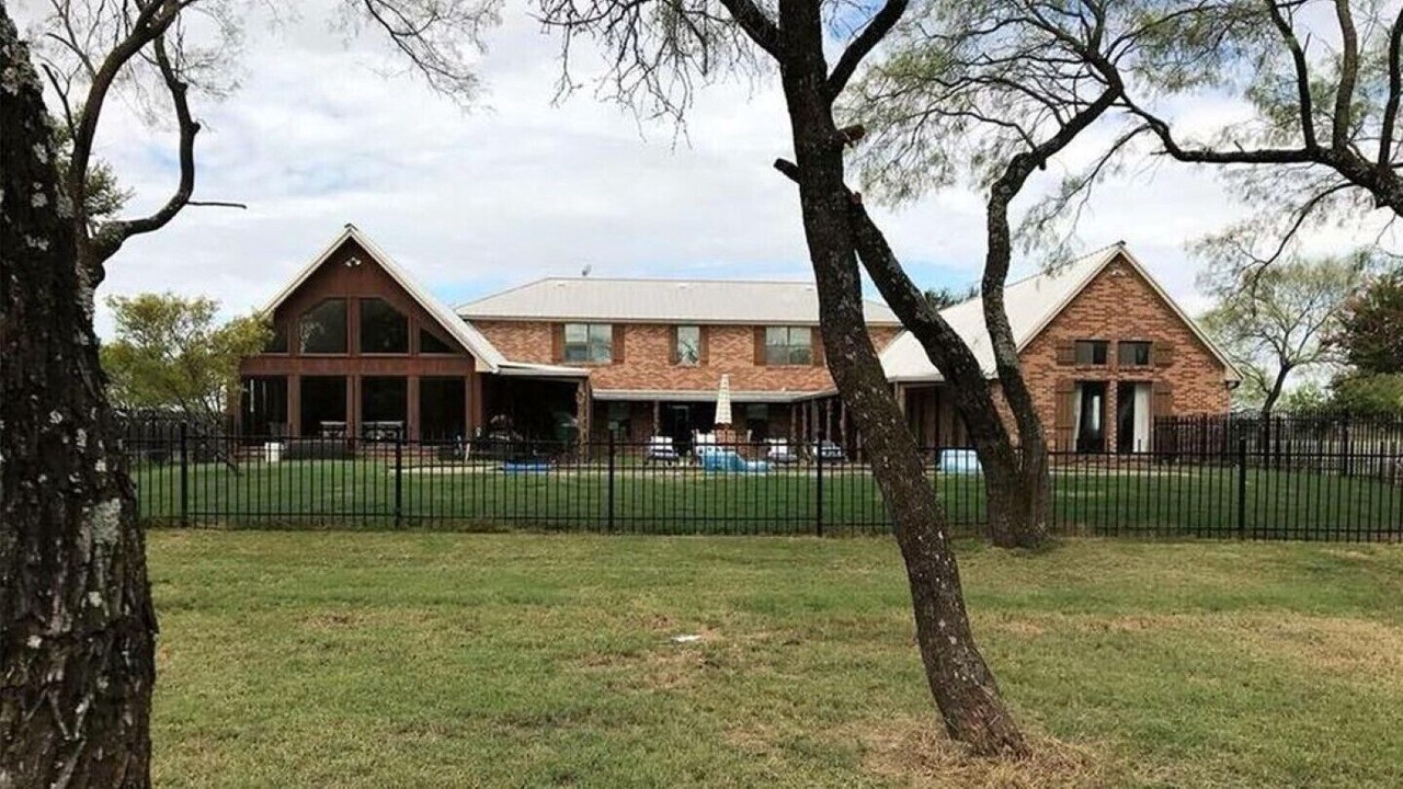 Photo of Outdoor in Era