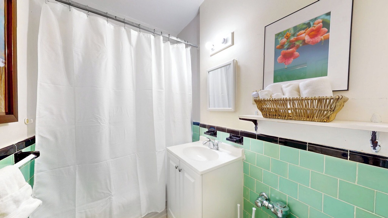 Photo of Bathroom in Commonwealth