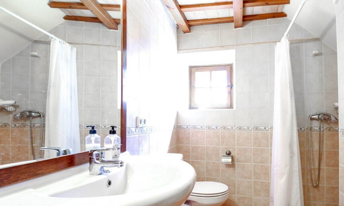 Photo of Bathroom in Colomers