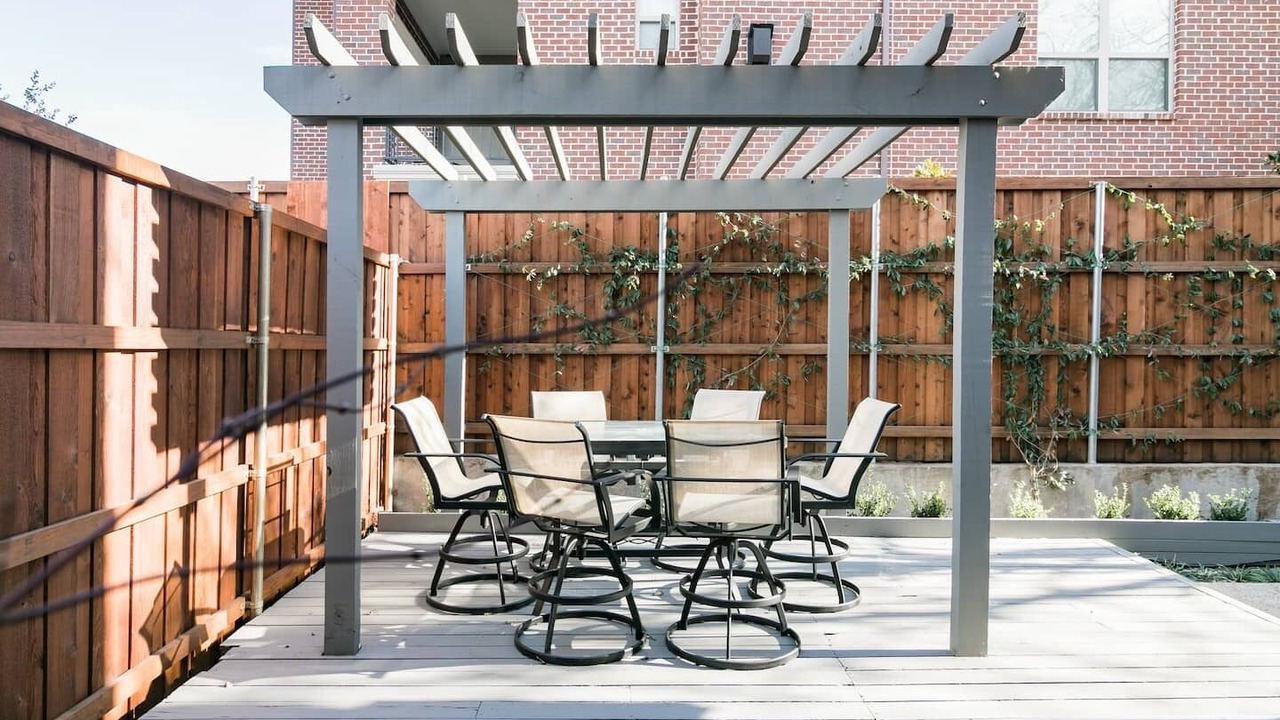 Photo of Outdoor in Oak Lawn