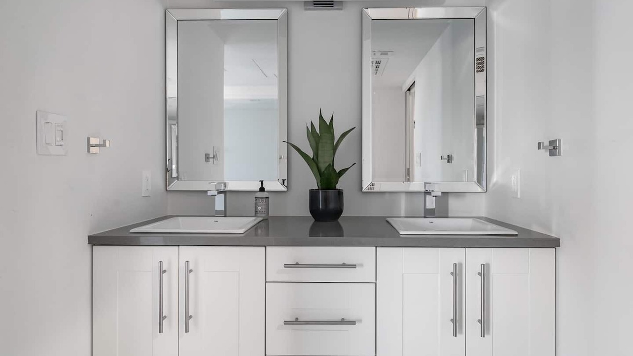 Photo of Bathroom in Oak Lawn
