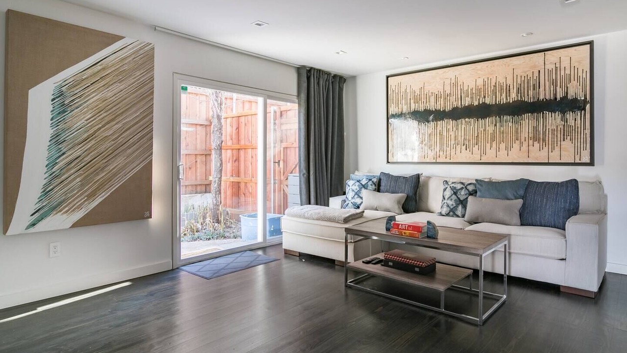 Photo of Livingroom in Oak Lawn