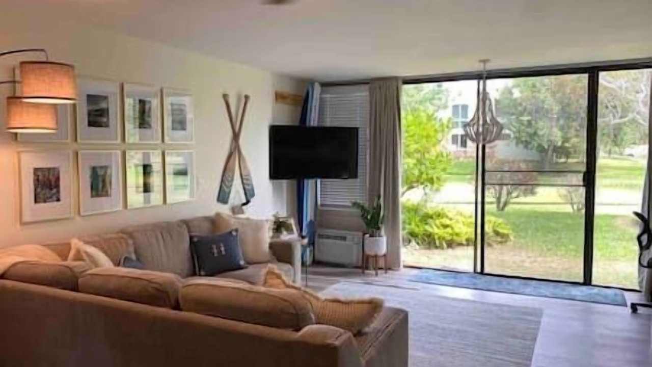 Photo of Livingroom in Kahuku